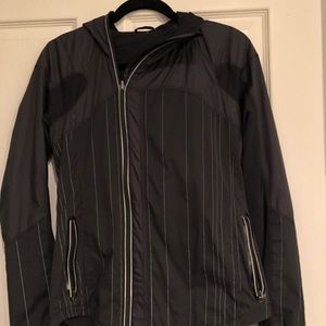 lululemon black reflective running jacket size 4